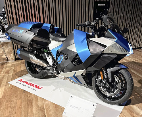 Kawasaki unveiled the "Hydrogen Bike" prototype for the first time